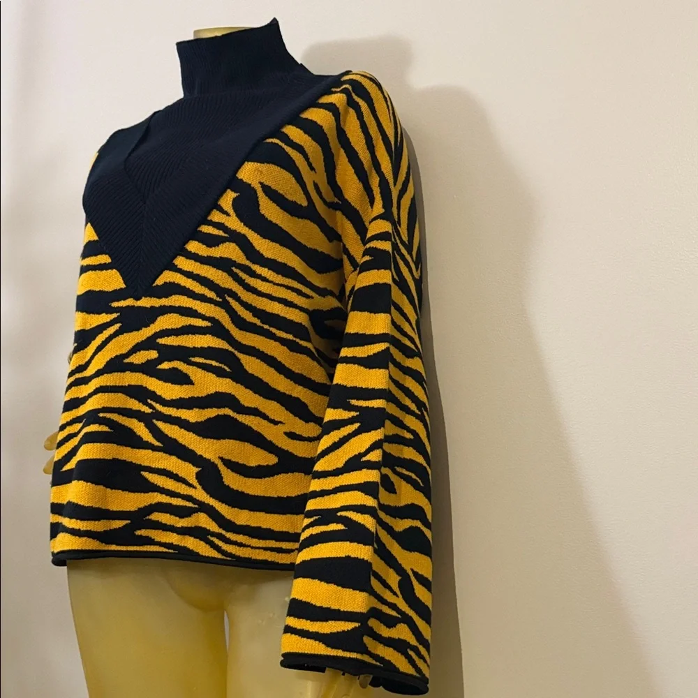 Animal Print Knit Sweater - Picture 3 of 3